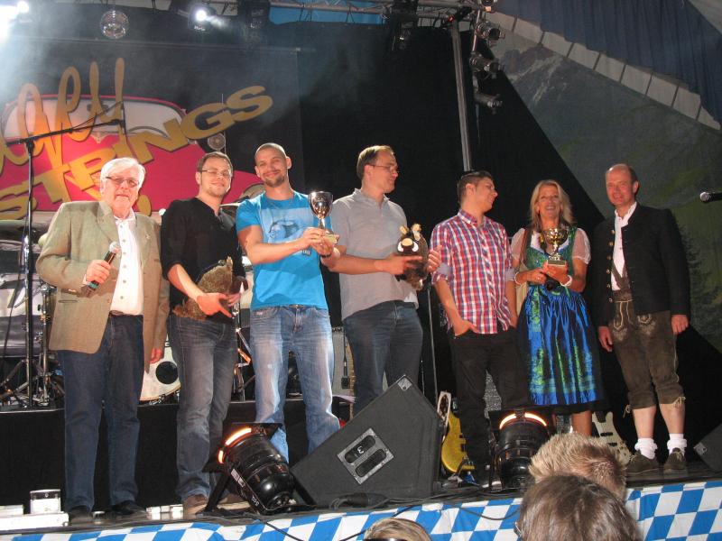 Das „Team 2“ mit Dominik Peukert, Harald Lannig, Tobias Getz und Wolfgang Brunner von DocuWare gewann das Gaudi-Schießturnier der Herren- und gemischten Teams.