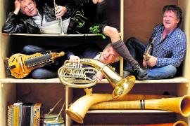 Breitgefächert: Die Well Brüder Karl, Michael und Stofferl treten als finales Bayern-Furioso beim diesjährigen Brettl Festival auf. 