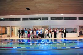 Die Geehrten bei der Sportlerehrung im Schwimmbad Puchheim.
