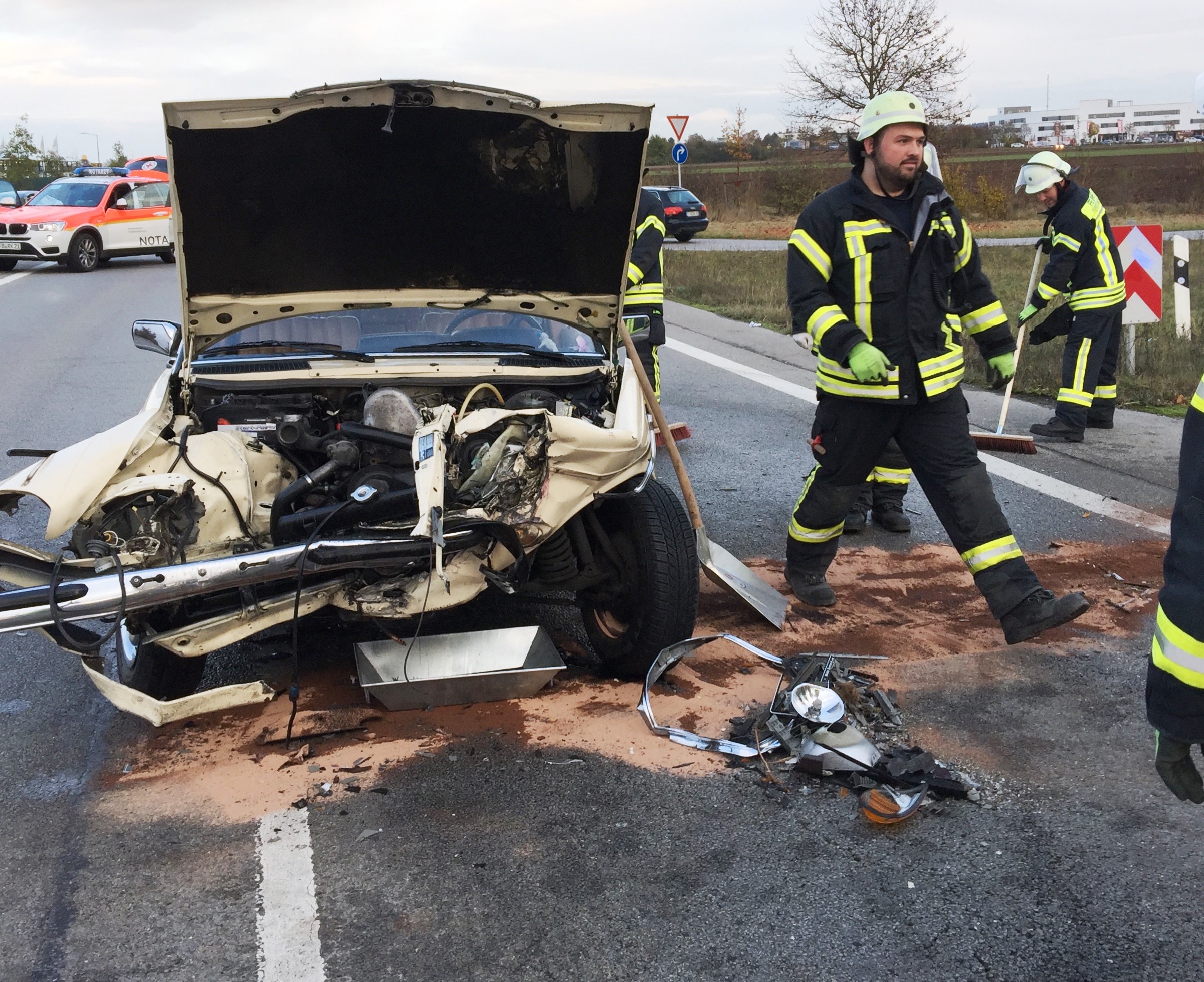 Rentner wendet auf der B471 | Amper-Kurier