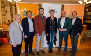 Unter der Anwesenheit von zahlreicher Politik-Prominenz nominierten die Freien Wähler letzte Woche die Kandidaten für den Stimmkreis Landkreis Landsberg / Fürstenfeldbruck-West im Brauereigasthof in Igling-Holzhausen.