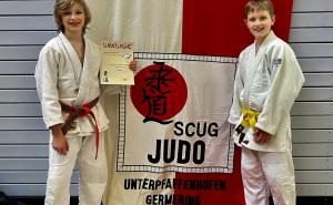 Zur diesjährigen Südbayerischen Judomeisterschaft der Jugend U13 hat sich Benjamin Schaubhut überlegen den Titel „Südbayerischer Meister“ in der Klasse bis 40 Kilogramm erkämpft. 