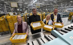 -  Die DHL Group hat das modernste und nachhaltigste Briefzentrum Deutschlands in Germering offiziell in Betrieb genommen. Im Herbst 2021 setzte das Unternehmen den Spatenstich, im Sommer 2023 folgte das Richtfest. 
