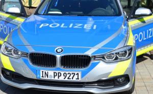 – Eine Zivilstreife der Polizei Fürstenfeldbruck wurde am 6. März auf einen BMW aufmerksam, der auf der B471 in Richtung Inning unterwegs war und dabei sein Fahrzeug bei einer erlaubten Geschwindigkeit von 100 km/h auf mehr als 150 km/h beschleunigte. 