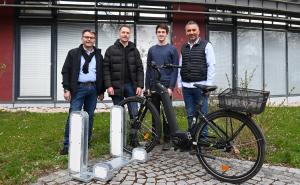 – Fahrrad-Sharing, auch bekannt als Bikesharing, wird immer beliebter. Während entsprechende Sharing-Systeme in Großstädten und Touristenhochburgen schon länger zum Straßenbild gehören, expandieren Anbieter zunehmend in den suburbanen bis ländlichen Raum.