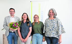 Auf dem Foto von links: Das Team des Landschaftspflegeverbands mit ihrem 1. Vorsitzenden in den neuen Räumlichkeiten: Emanuel Staffler (1. Vorsitzender des LPV Fürstenfeldbrucks), Petra Kotschi (Geschäftsführung), Katharina Bauer, Angelika Sauermann.