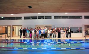 Die Geehrten bei der Sportlerehrung im Schwimmbad Puchheim.