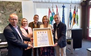 Von links: Jácint Horváth (Erster Bürgermeister Nagykanizsa), Terhikki Lehtonen (Stadt Salo), Altbürgermeister Dr. Herbert Kränzlein, Judit Pakulár (Erste Bürgermeisterin Zalakaros) sowie Erster Bürgermeister Norbert Seidl.