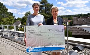 Stellvertretende Landrätin übergibt Spende an das Hospiz Germering