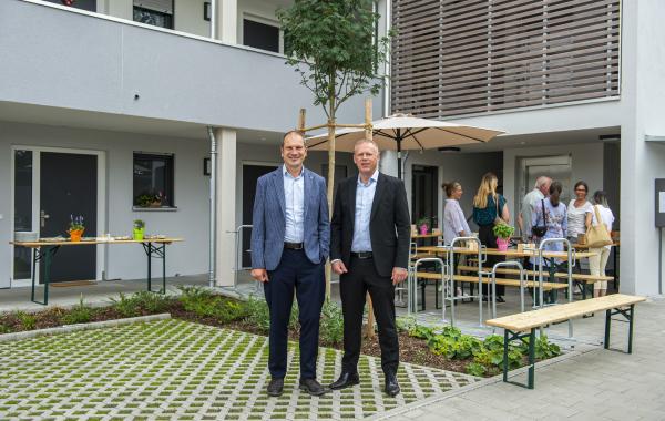 Oberbürgermeister Christian Götz mit OH-Geschäftsführer Jan Termin. 
