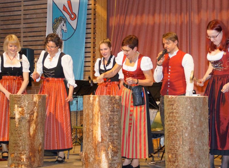 um dritten Mal veranstaltete der Musikverein Althegnenberg ein Starkbierfest in der Fastenzeit. Mitte März fanden sich etwas mehr als 100 Besucher zu der Veranstaltung in der Mehrzweckhalle in Althegnenberg ein und  wurden den ganzen Abend lang bestens unterhalten. 