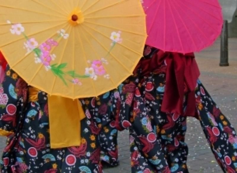 Die Aikidoabteilung des 1. SC Gröbenzell lädt am 11. Mai 2019 zum 2. Japanfest mit einem fantastischen Bühnenprogramm, vielen Workshops, unterschiedlichsten Ausstellern und kulinarischen Spezialitäten aus Japan ein. Das Freizeitzentrum in Gröbenzell verwandelt sich zum zweiten Mal in eine japanische Kulturoase und entführt die gesamte Familie für einen Tag in das Land des Lächelns.