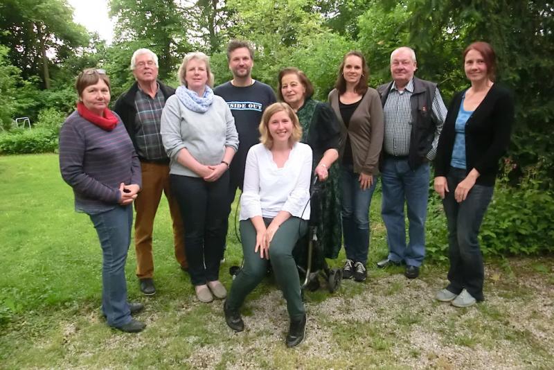 v.l.n.r.: Hedi Saur (Schatzmeisterin), Gerd Stephan (1. Vorsitzender), Claudia Truschel (Beisitzerin), Dieter Pimiskern (Beisitzer), Renate Lohde (Beisitzerin), Heidi Guttendörfer (Schriftführerin), Wolfgang Popp (2. Vorsitzender) und Brigitte Linden