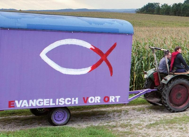 Am Samstag, den 6. Juli ist es endlich soweit, die evangelische Kirchengemeinde Grafrath macht mit dem Bauwagen Halt auf der Wiese in Zankenhausen. Um 18.00 Uhr wird mit einem open air Bauwagen-Gottesdienst zum Thema Schöpfung gestartet.