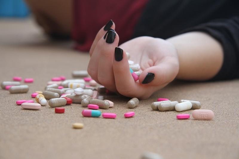 In der letzten Zeit haben sich psychosomatische Beschwerden stark vermehrt. Doch wann ist eine Erkrankung eigentlich psychosomatisch? Dieser Frage sollte nachgegangen werden, denn derartige Erkrankungen sind nicht immer auf den ersten Blick erkennbar. In den meisten Fällen ist es so, dass ein Patient unter körperlichen Beschwerden leidet und der Arzt keine Ursache dafür finden kann.