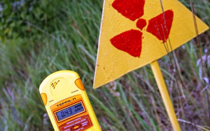 Der Abfallwirtschaftsbetrieb des Landkreises Fürstenfeldbruck informiert, dass der Wertstoffhof Grafrath Donnerstagnachmittag vorsorglich gesperrt werden musste. Grund ist, dass ein mit Altmetallen und Elektroaltgeräten befüllter Sammelcontainer vom Wertstoffhof bei der Anlieferung bei der beauftragten Verwerterfirma in München leicht erhöhte radioaktive Messwerte aufgewiesen hat.