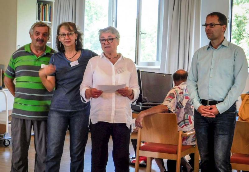 Defekter Rasierer, Lieblingspullover mit Loch, Föhn bläst nur kalt – was tun? Wegwerfen? Nein! Warum nicht im Repair Café Olching vorbei schauen. Annähernd zwei Dutzend Verbraucher ließen sich am Samstag, den 27. Juli mit Erfolg helfen. Die Terminplanung für 2019 und 2020 steht auch schon.