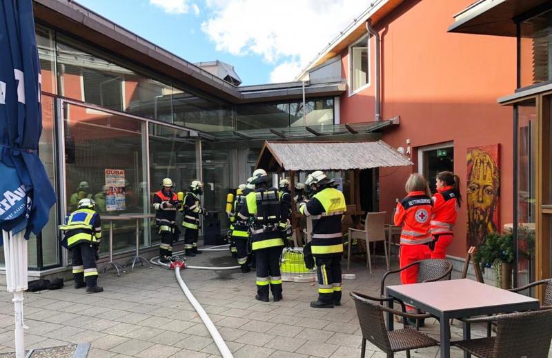  Am Montagvormittag brannte es in der Toilette der Turnhalle an der Brunnangerstraße in Starnberg. Derzeit wird von vorsätzlicher Brandstiftung ausgegangen - die Kriminalpolizeiinspektion Fürstenfeldbruck ermittelt.