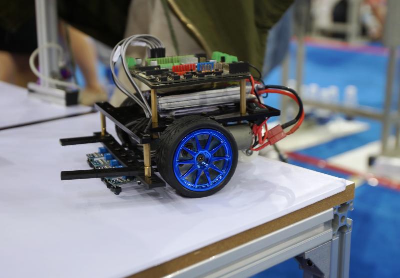 Am 23. und 24.Mai 2020 veranstaltet der DigiClub e.V. und die Federation of International Robot Association mit Unterstützung der Stadt Germering erstmalig in Deutschland die FIRA German Open. Die Veranstaltung mit dem Namen Junior Robotics 2020 ist ein zweitägiger Robotik-Wettbewerb mit internationalem Charakter, der die Begeisterung für Technik, Digitalisierung und künstliche Intelligenz bei Kindern und Jugendlichen bis zu einem Alter von 19 Jahren wecken soll.