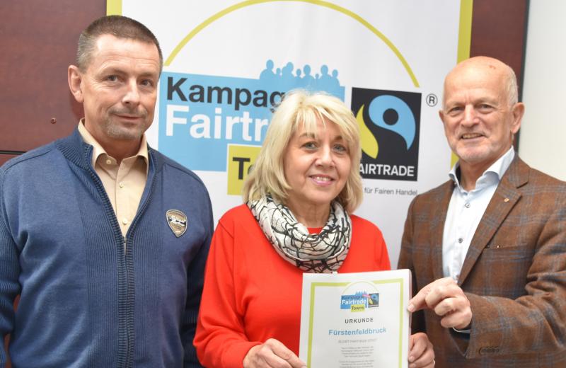 Die Stadt Fürstenfeldbruck erfüllt weiterhin alle fünf Kriterien der Fairtrade-Towns- Kampagne und trägt für weitere zwei Jahre den Titel Fairtrade-Stadt. Die Auszeichnung wurde ihr erstmalig im Jahr 2016 durch den gemeinnützigen Verein TransFair e.V. verliehen. Seitdem baut die Kommune ihr Engagement weiter aus.