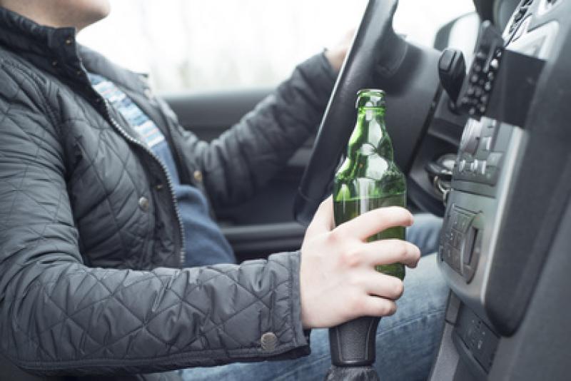 Dass sich Alkohol und Straßenverkehr nicht sonderlich vertragen, stellten am 18.01.2020 gleich zwei Pkw-Fahrer in Emmering unter Beweis Zunächst schätzte gegen 17:20 Uhr ein 33-jähriger polnischer Staatsbürger seine Geschwindigkeit in der Hartstraße in Emmering falsch ein.