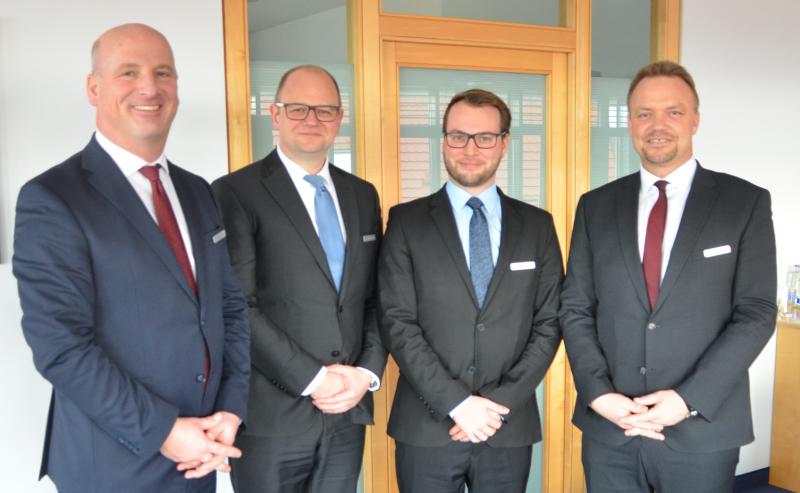 Die Volksbank Raiffeisen Fürstenfeldbruck blickt anlässlich der Bilanzpressekonferenz wieder auf ein erfolgreiches Geschäftsjahr zurück. Trotz der Aufregung und Verunsicherung der Kunden durch die Schlagzeilen rund um die Einführung von Negativzinsen zeigten sich die Verantwortlichen der Bank mit der Entwicklung zufrieden. 