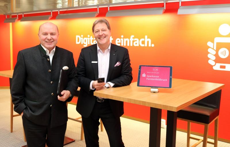 Die Bedingungen seien nach wie vor erschwert, heißt es von der Sparkasse Fürstenfeldbruck, bei der Vorstellung der Bilanz am vergangenen Freitag. „Gemessen an den Rahmenbedingungen sind wir aber mit dem Geschäftsverlauf zufrieden“, fasste Vorstandsvorsitzender Peter Harwalik das zurückliegende Geschäftsjahr zusammen.