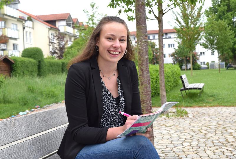 Wird Selina Rieger in der nächsten Ratssitzung in Gilching vereidigt, ist sie mit ihren gerade mal 18 Jahren die jüngste Gemeinderätin im Landkreis Starnberg. Die Gymnasiastin rückt innerhalb der SPD-Fraktion für Matthias Hellwig nach. Der Kinobetreiber hat sein Mandat mit der Begründung abgelehnt, dass er sich in Zeiten von Corona um den Erhalt seines Kino-Imperiums kümmern müsse.