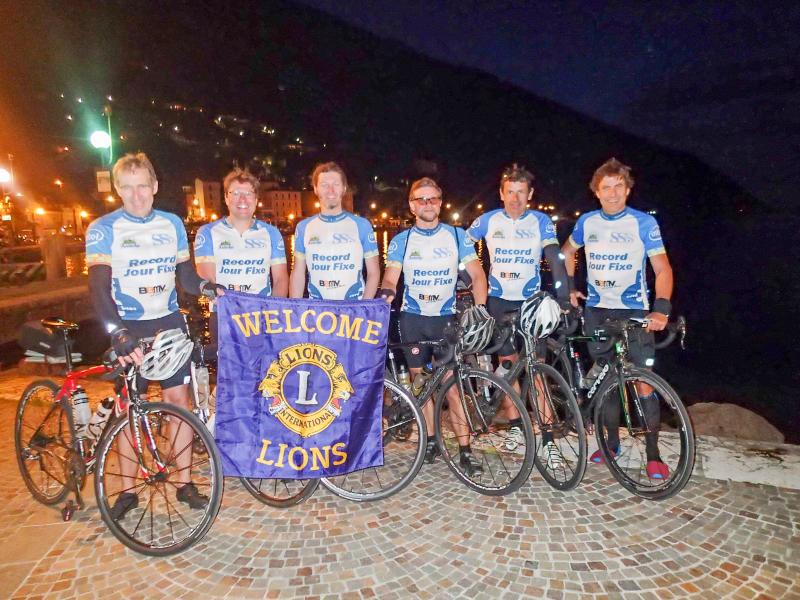 Auch 2020 ist die Benefizfahrt von einigen Hobbyrennradfahrern an den Gardasee seit langem geplant gewesen. Um ein Haar hätte ein behüllter RNA-Strang namens Corona das Projekt dieses Jahr vereitelt.