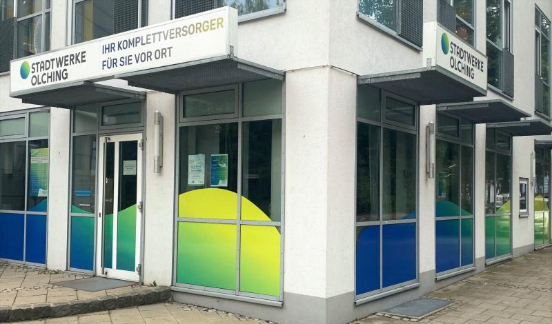 Aktuell häufen sich bei den Stadtwerken Olching wieder die Hinweise und Anfragen besorgter Bürger, die von unseriösen „Stromvertretern“ entweder telefonisch oder an der Haustüre kontaktiert wurden.