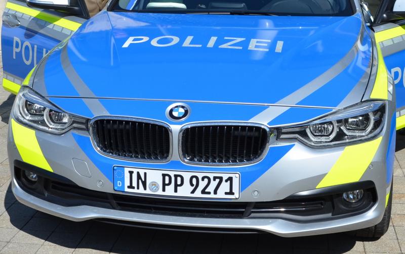 Nicht zum ersten Mal kam es auf der Germeringer Spange an der Kreuzung auf Höhe der A 96 zu einem sogenannten Abbiegeunfall bei der Auffahrt zur Autobahn, bei dem der auffahrende Autofahrer den Gegenverkehr übersehen hatte.