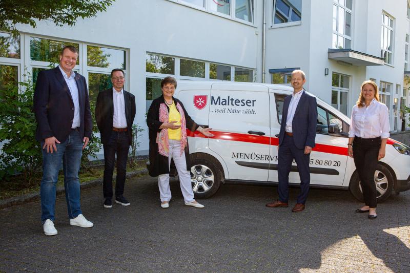 Die Kooperation von Malteser Hilfsdienst und Caritas in der Erzdiözese München und Freising geht in die nächste Runde. Nachdem die beiden katholischen Sozialverbände Ende 2018 in einem Rahmenvertrag die Kooperation im Hausnotruf festlegten, werden sie nun auch beim Essen auf Rädern, einem wichtigen sozialen Dienst von Caritas und Maltesern, in Zukunft eng zusammenarbeiten.