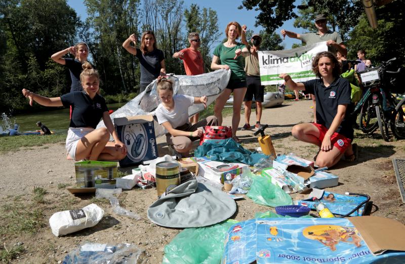 - An jedem sonnigen Tag paddeln derzeit hunderte von Menschen auf der Amper in Grafrath. Jeden Tag bleibt dann bei der Einstiegstelle in Grafrath viel Müll zurück, teilweise treibt er auch im Wasser.