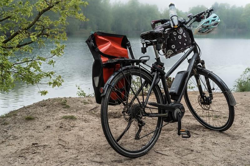 - E-Bikes liegen zur Zeit voll im Trend, das merkt man nicht nur daran, dass sie auf den Fahrradwegen immer häufiger zu sehen sind, weil immer mehr Radfahrer nicht mehr mit der eigenen Muskelkraft in die Pedale steigen wollen, sondern weil sie auch immer häufiger gestohlen werden. Der jüngste Fall  im Zuständigkeitsbereich der PI Germering ereignete sich in dieser Woche in Eichenau.