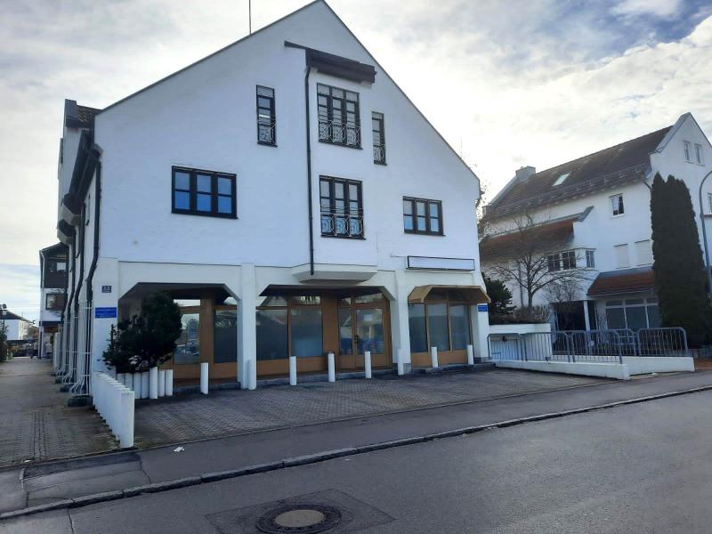 Nun steht fest, wie das ehemalige Hotel an der Sonnenstraße in Gilching künftig genutzt werden soll. Letzte Woche teilte die Regierung von Oberbayern mit, dass es seit Dezember als neues Übergangswohnheim zur Unterbringung von Spätaussiedler sowie jüdischen Emigranten eröffnet wurde. 
