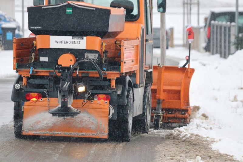 Aufgrund von winterglatten Straßen haben sich im Verlauf des Mittwochs im westlichen Landkreis von Fürstenfeldbruck mehrere Unfälle ereignet. Glücklicherweise gingen die Unfälle glimpflich aus und es blieb bei Blechschäden. 