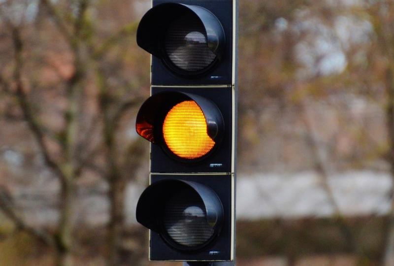 Die neue Woche begann gestern früh für zwei Autofahrer in Germering als andere als gut.