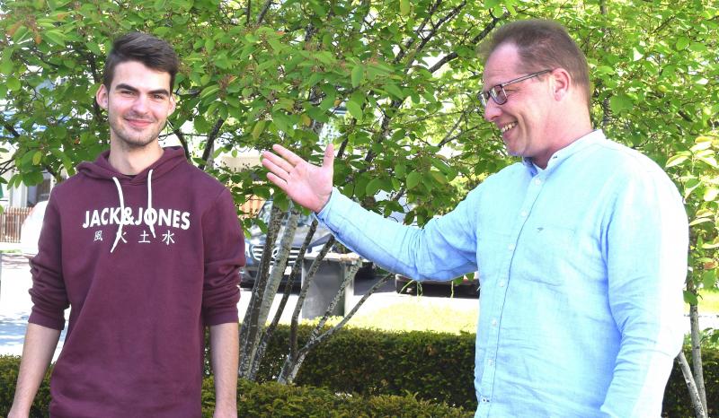 – Fabian Thein aus dem Weßlinger Ortsteil Hochstadt ist seit neun Monaten Bufdi (Bundesfreiwilligendienst) beim Sozialdienst in Gilching. Er hat das soziale Jahr im Anschluss ans Abitur begonnen. 