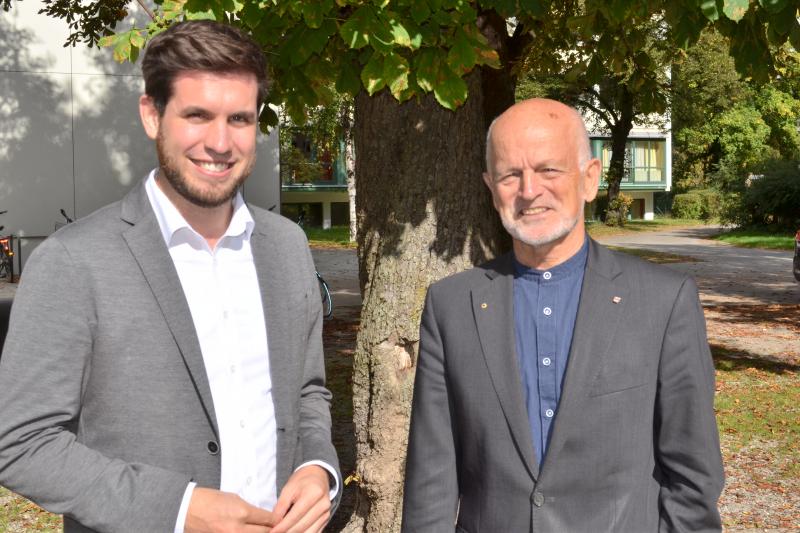 Seit 1. Oktober hat die Gretl-Bauer-Volkshochschule Fürstenfeldbruck einen neuen Leiter und Geschäftsführer als Nachfolger von Silvia Reinschmiedt: den 30-jährigen Gilchinger Christian Winklmeier.