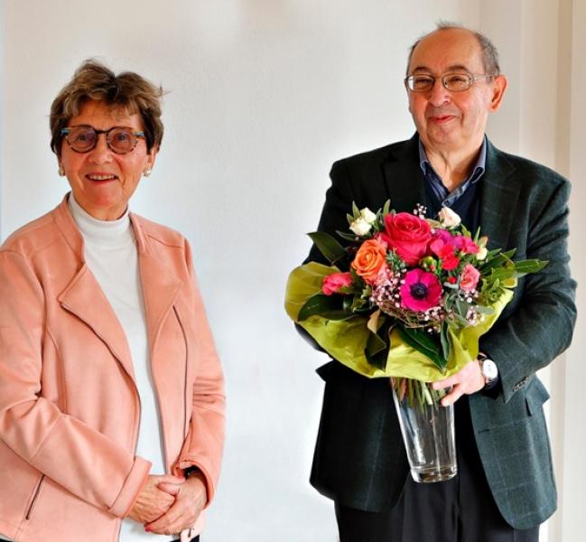 Gerda Bergler und Günther Bertram - Vorstand der Bürgerstiftung - bei der Verabschiedung.