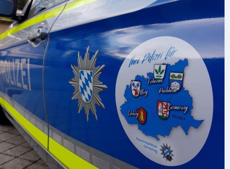  Am 02.02.2022, gegen 11.25 Uhr, fuhr ein 98jähriger Olchinger mit seinem Pkw auf der Roggensteiner Straße in Richtung Hauptstraße um über den Kreisverkehr in die Estinger Straße zu gelangen.