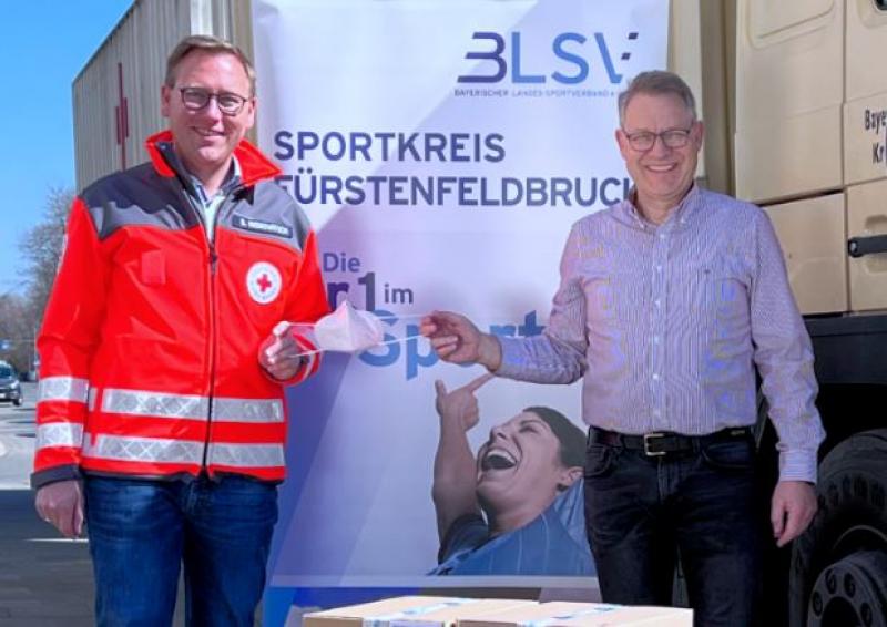 Zur Unterstützung bei der Versorgung mit Schutzmasken hat das Bundesministerium für Gesundheit dem Bayerischen Landessportverband BLSV FFP 2-Masken zur Verfügung gestellt. Diese sollten den Sportvereinen unentgeltlich überlassen werden. Eine Umfrage bei den Vereinen im Kreis Fürstenfeldbruck ergab, dass der Wunsch nach kostenlosen Masken die Kapazitäten des Bezirks Oberbayern weit überstieg. 