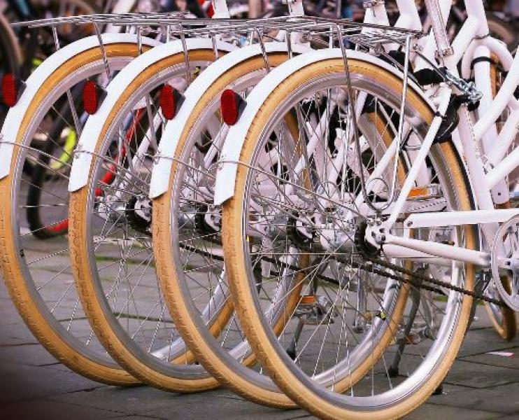Alles ums Rad dreht sich diesen Samstag, 30. April, zwischen 14 und 17 Uhr bei der Nachbarschaftshilfe in Weßling im Seehäusl: wer ein Fahrrad sucht, egal ob Mountainbike oder Kinderrad, oder aber seinen alten Drahtesel verkaufen möchte, ist beim Flohmarkt richtig.