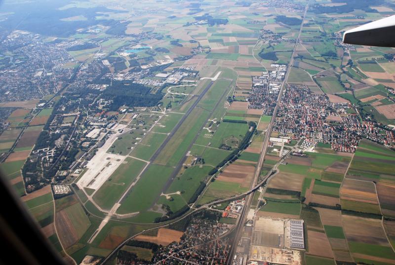 Mit insgesamt 614.000 Euro bezuschusst der Freistaat Bayern das Projekt „Städtebaulicher Wettbewerb mit Öffentlichkeitsbeteiligung“ im Rahmen der Konversion Fliegerhorst. 