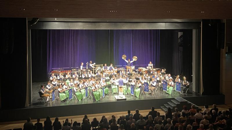 Ein weiteres musikalisches Highlight im Jubiläumsjahr der Stadtkapelle Fürstenfeldbruck mit ihrem Dirigenten Paul Roh erlebten die Zuschauer im fast vollen, angenehm klimatisierten Stadtsaal.