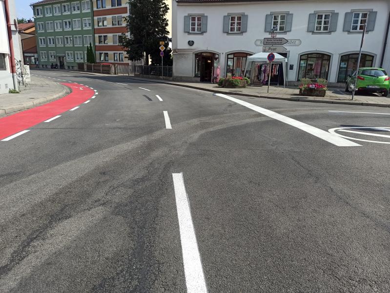 So manch ein Verkehrsteilnehmer sah am Montagmorgen in der Münchner Straße in  Fürstenfeldbruck rot, wenn er Richtung Zentrum fuhr. 