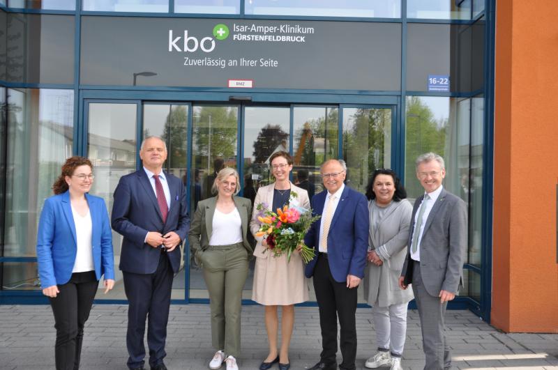 Prof. Dr. Dr. Susanne Lucae ist neue Chefärztin der kbo-Klinik Fürstenfeldbruck und der psychiatrischen kbo-Tagesklinik und Institutsambulanz Dachau.  „Ich freue mich sehr, dass ich die Leitung der Klinik und der Tagesklinik und Ambulanz in Dachau übernehmen darf und freue mich auf die Zusammenarbeit mit dem multiprofessionellen Team“, so Lucae. 