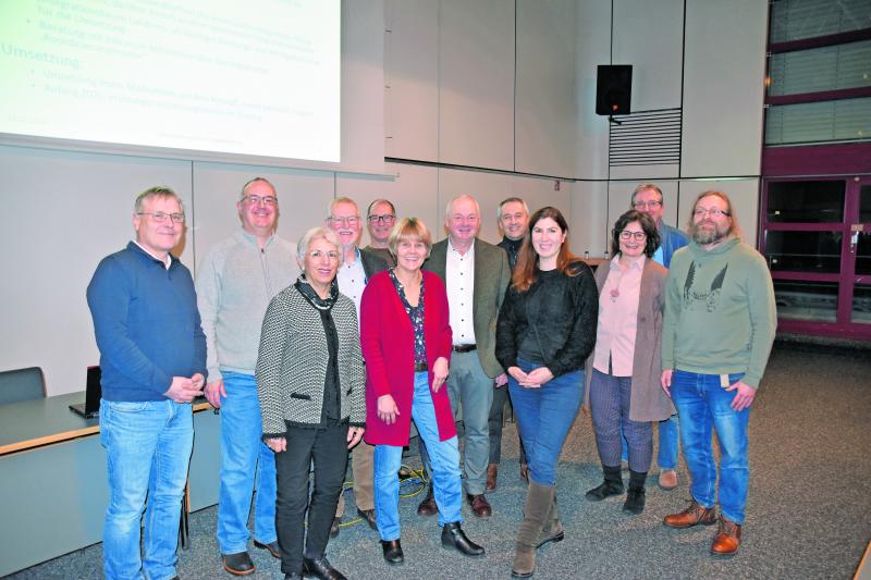 Die Projektgruppe mit dem stv. Landrat Dr. Michael Schanderl.	Foto: Landratsamt Fürstenfeldbruck