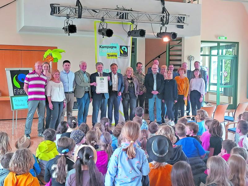 – In einer offiziellen Verleihungsfeier erhielt Alling kürzlich das Zertifikat Fairtrade Town.