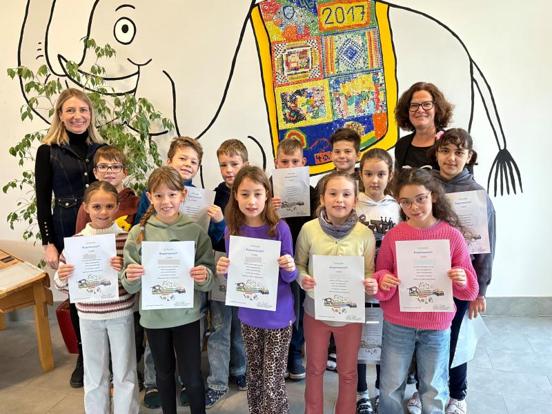 Die Buspaten der Grundschule Alling freuen sich auf ihre neue Aufgabe.